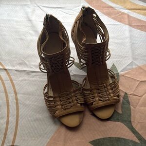 3/$10 Enzo Angiolini Tan Strappy Wedges